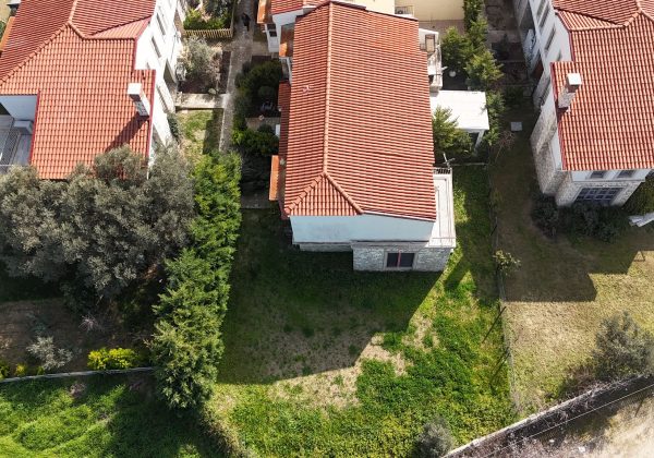 URLA KUŞÇULAR BAĞYOLU EVLERİNDE 2+1 DUBLEKS BÜYÜK BAHÇELİ VİLLA. küçük görsel