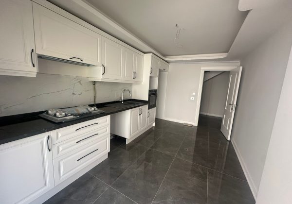 ÇETIN EMEÇ'TE SATILIK TRIPLEKS 4+1 BAHÇELİ VE TERASLI DAİRE küçük görsel