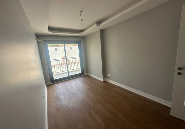 ÇETIN EMEÇ'TE SATILIK TRIPLEKS 4+1 BAHÇELİ VE TERASLI DAİRE küçük görsel