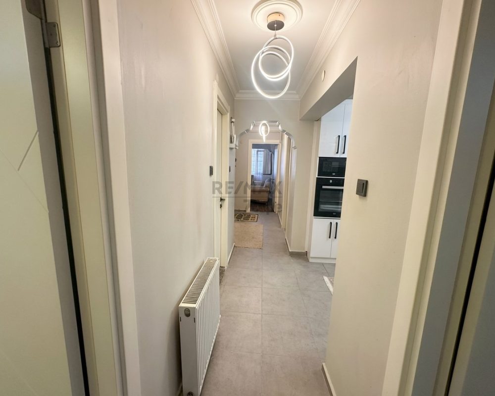 Yeşilyurt Ulu Önderde Yenilenmiş Modern 3+1 ara kat daire.