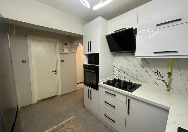 Yeşilyurt Ulu Önderde Yenilenmiş Modern 3+1 ara kat daire. küçük görsel