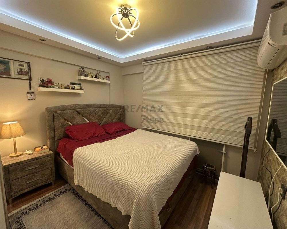 Yeşilyurt Ulu Önderde Yenilenmiş Modern 3+1 ara kat daire.