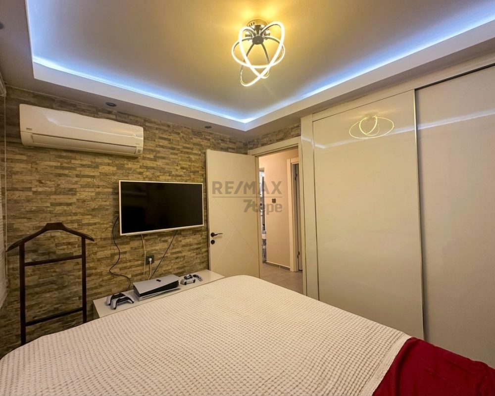 Yeşilyurt Ulu Önderde Yenilenmiş Modern 3+1 ara kat daire.
