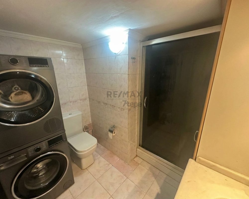 Yeşilyurt Ulu Önderde Yenilenmiş Modern 3+1 ara kat daire.