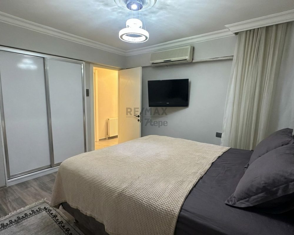 Yeşilyurt Ulu Önderde Yenilenmiş Modern 3+1 ara kat daire.