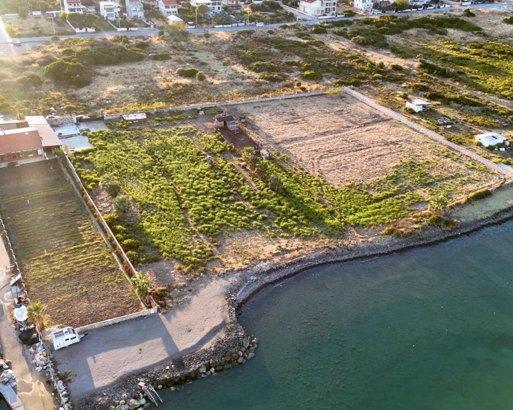 URLA GÜLBAHÇEDE DENIZE SIFIR 6.079 M² TURIZM İMARLI ARSA.