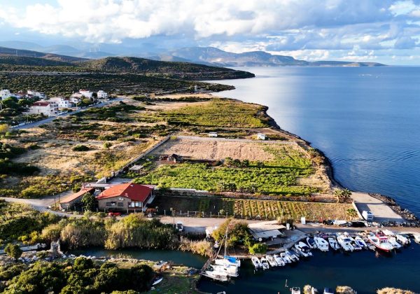 URLA GÜLBAHÇEDE DENIZE SIFIR 6.079 M² TURIZM İMARLI ARSA. küçük görsel