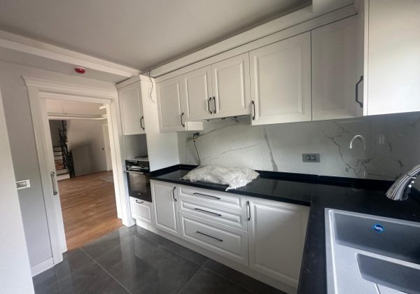 ÇETIN EMEÇ'TE SATILIK 5+2 IKIZ VILLA. küçük görsel