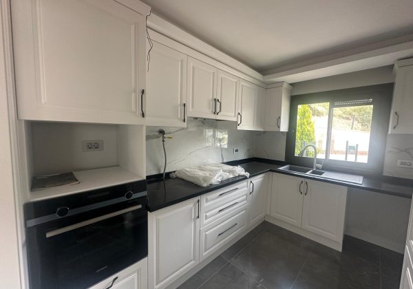 ÇETIN EMEÇ'TE SATILIK 5+2 IKIZ VILLA. küçük görsel