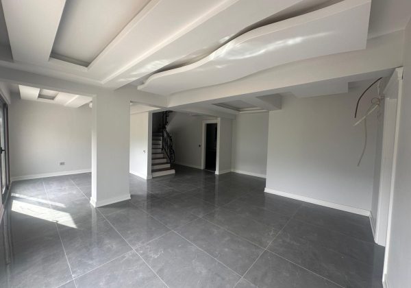 ÇETIN EMEÇ'TE SATILIK 5+2 IKIZ VILLA. küçük görsel