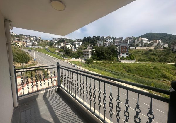 ÇETIN EMEÇ'TE SATILIK 5+2 IKIZ VILLA. küçük görsel