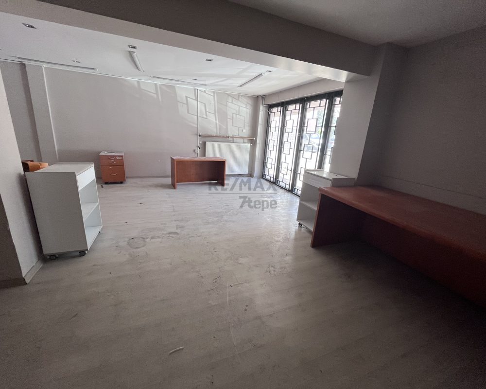 Kozyatağı Sümko sitesinde Dükkan