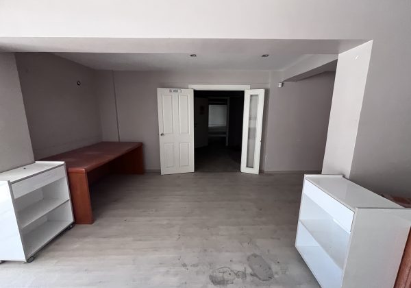 Kozyatağı Sümko sitesinde Dükkan küçük görsel