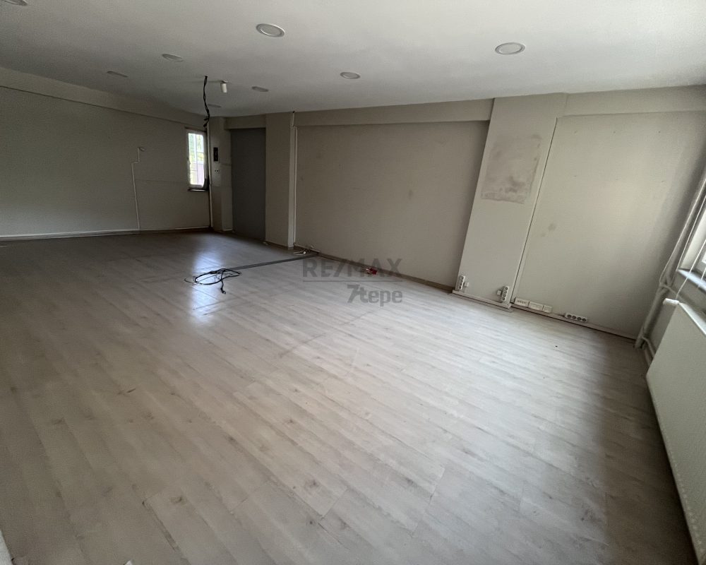 Kozyatağı Sümkoda 3+1 ofis