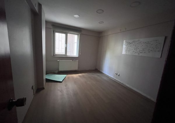 Kozyatağı Sümkoda 3+1 ofis küçük görsel