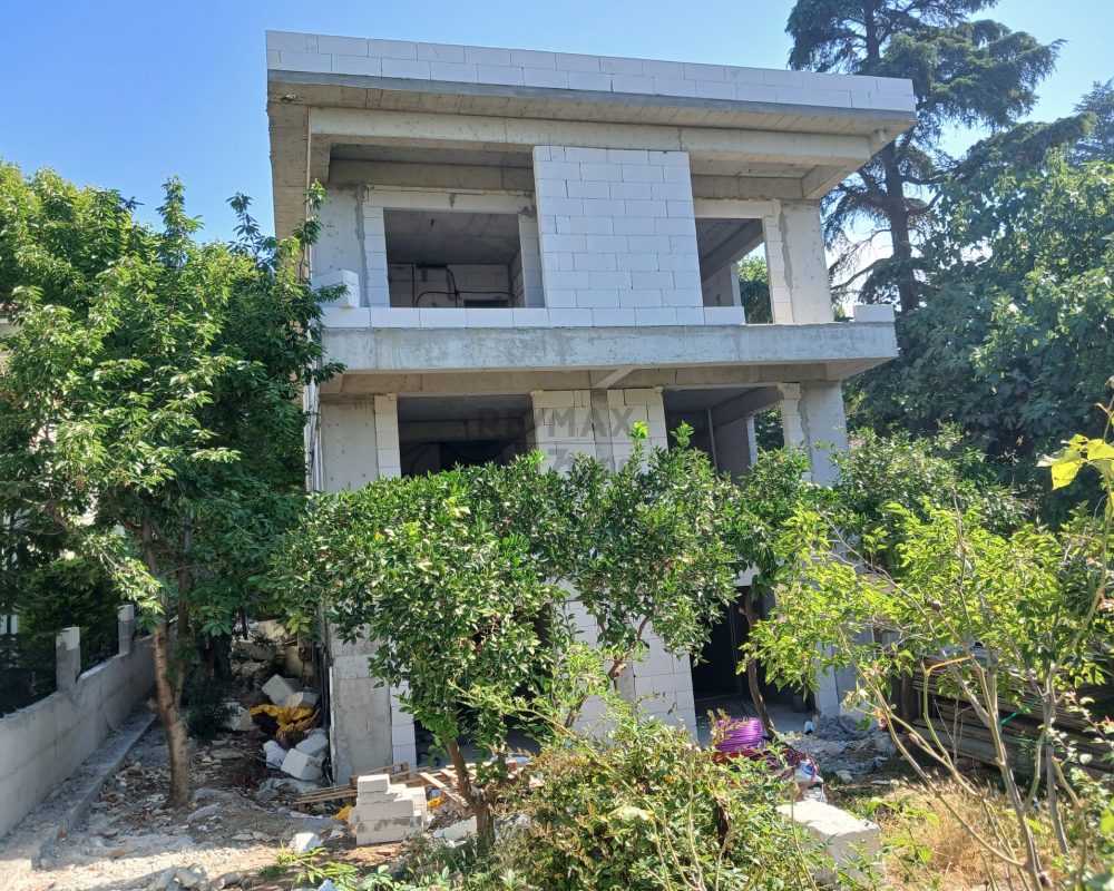 REMAX7TEPEDEN KARTAL ÇAVUŞOĞLUNDA KİRALIK İKİZ VİLLALAR