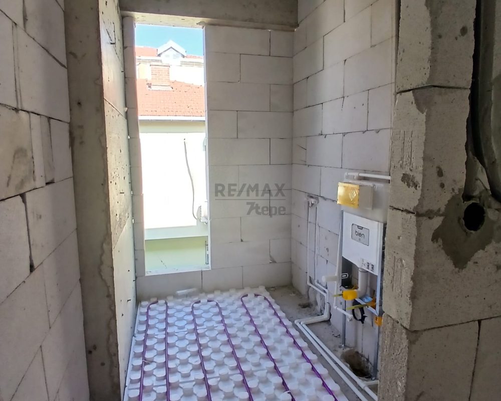 REMAX7TEPEDEN KARTAL ÇAVUŞOĞLUNDA KİRALIK İKİZ VİLLALAR