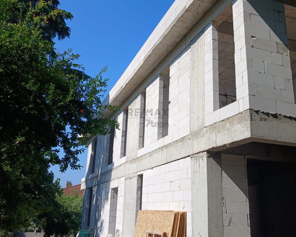 REMAX7TEPEDEN KARTAL ÇAVUŞOĞLUNDA KİRALIK İKİZ VİLLALAR