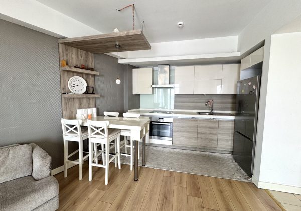 ŞLE GÜLEÇ TEK YETKİLİ BAYRAMPAŞA PASHADOR SATILIK EŞYALI 2+1 DAİRE küçük görsel