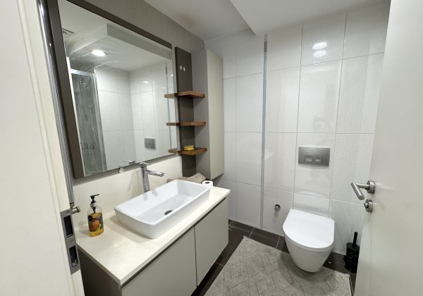 ŞLE GÜLEÇ TEK YETKİLİ BAYRAMPAŞA PASHADOR SATILIK EŞYALI 2+1 DAİRE küçük görsel