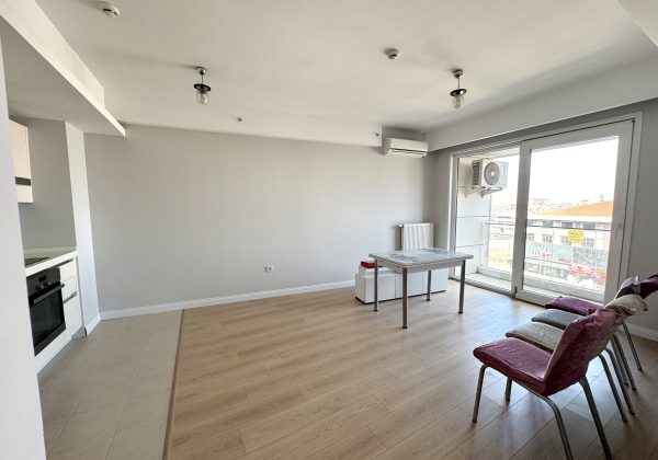 ŞULE GÜLEÇ TEK YETKİLİ BAYRAMPAŞA PASHADOR KİRALIK 1+1 DAİRE küçük görsel