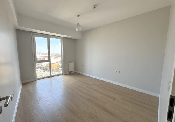 ŞULE GÜLEÇ TEK YETKİLİ BAYRAMPAŞA PASHADOR KİRALIK 1+1 DAİRE küçük görsel