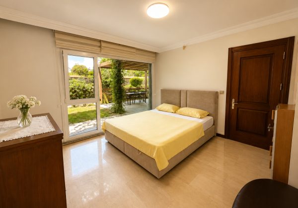 REMAX7TEPE'DEN GÜNYÜZÜ KONAKLARINDA ÖZEL BAHÇELİ VERANDALI KİRALIK BAHÇE KATI küçük görsel