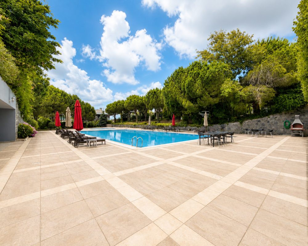 REMAX7TEPE'DEN GÜNYÜZÜ KONAKLARINDA ÖZEL BAHÇELİ VERANDALI KİRALIK BAHÇE KATI
