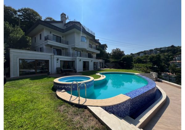 ACARKENT’TE ÖNÜ AÇIK, 1000 M² NET KULLANIMLI 8+2 SATILIK B TIPI VILLA