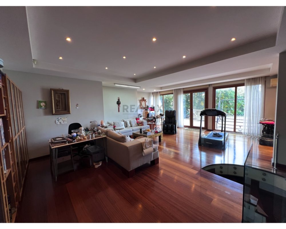 ACARKENT’TE ÖNÜ AÇIK, 1000 M² NET KULLANIMLI 8+2 SATILIK B TIPI VILLA