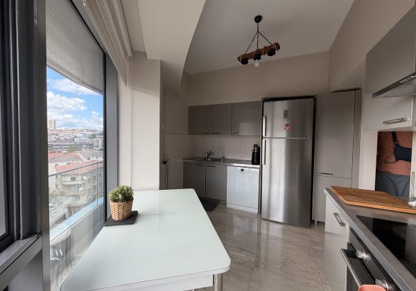 KENTPLUS KADIKÖY'DE SATILIK 2+1 KAPALI MUTFAKLI DAİRE küçük görsel