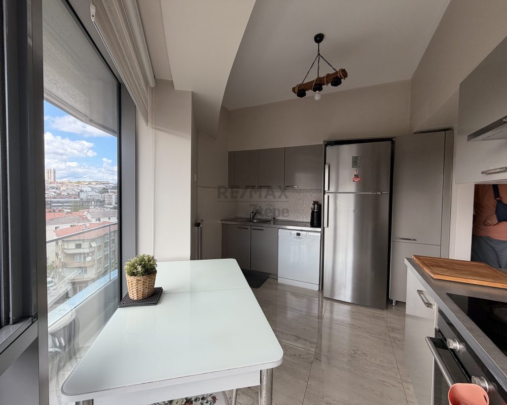 KENTPLUS KADIKÖY'DE SATILIK 2+1 KAPALI MUTFAKLI DAİRE
