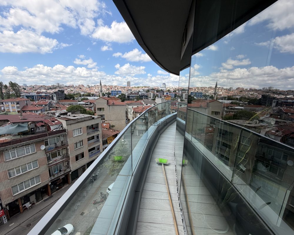 KENTPLUS KADIKÖY'DE SATILIK 2+1 KAPALI MUTFAKLI DAİRE