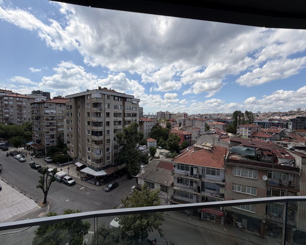 KENTPLUS KADIKÖY'DE SATILIK 2+1 KAPALI MUTFAKLI DAİRE