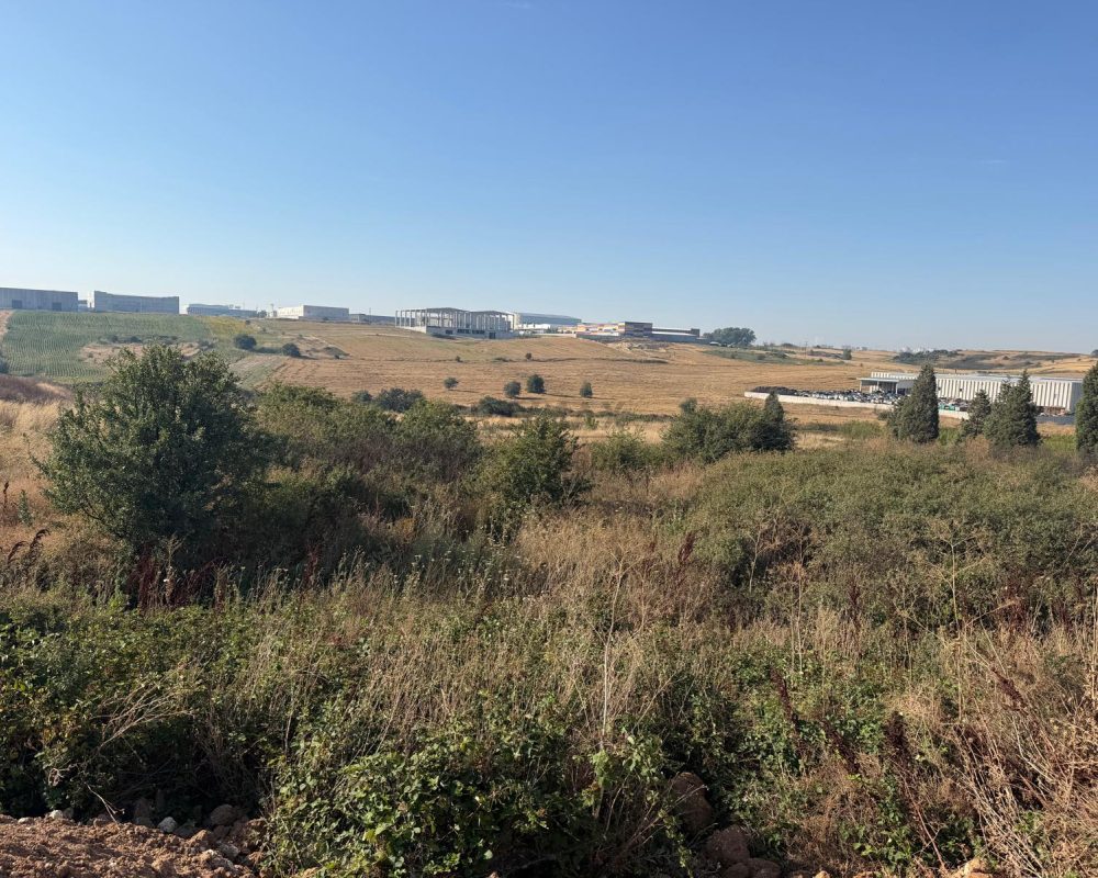 SANAYİNİN GELECEĞİNE YATIRIM! ERGENE YULAFLI'DA 9.670 M² OSB’NİN YANINDA SANAYİ PARSELİ