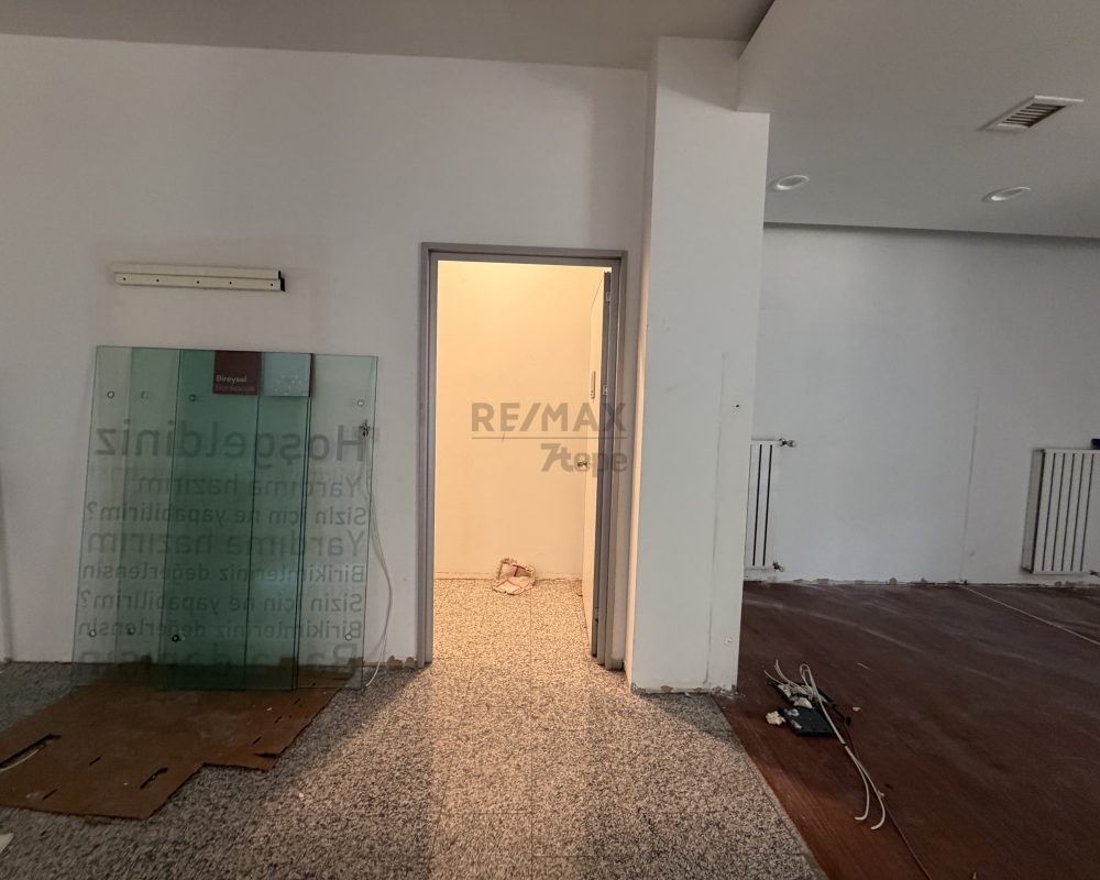 Kadıköy Mandıra Cad. Kurumsal firmalara Kiralık İşyeri