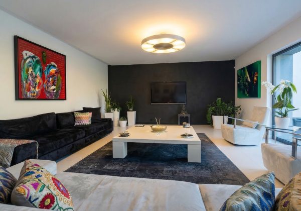 REMAX 7 TEPE'DEN ACARKENT'TE LÜKS VE DOĞAYI BİRLEŞTİREN VİLLA küçük görsel