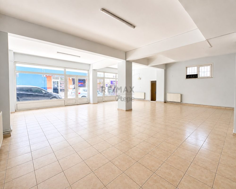 ORTAÇEŞME’DE KİRALIK 150 m² DÜKKAN | GENİŞ KULLANIM ALANI | MASRAFSIZ | ÇAYIR’A YAKIN