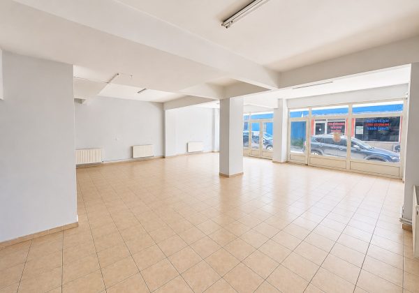 ORTAÇEŞME’DE KİRALIK 150 m² DÜKKAN | GENİŞ KULLANIM ALANI | MASRAFSIZ | ÇAYIR’A YAKIN küçük görsel
