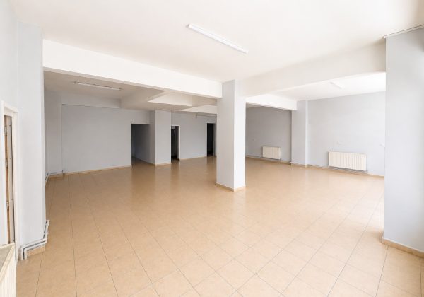ORTAÇEŞME’DE KİRALIK 150 m² DÜKKAN | GENİŞ KULLANIM ALANI | MASRAFSIZ | ÇAYIR’A YAKIN küçük görsel
