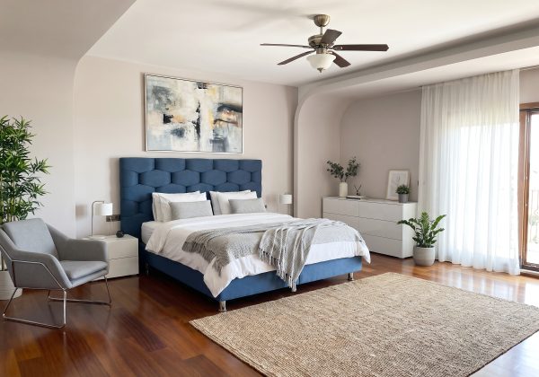 Kapanmaz Panoramik Manzaralı Tepe Konumda 1.000 m² Lüks Villa küçük görsel