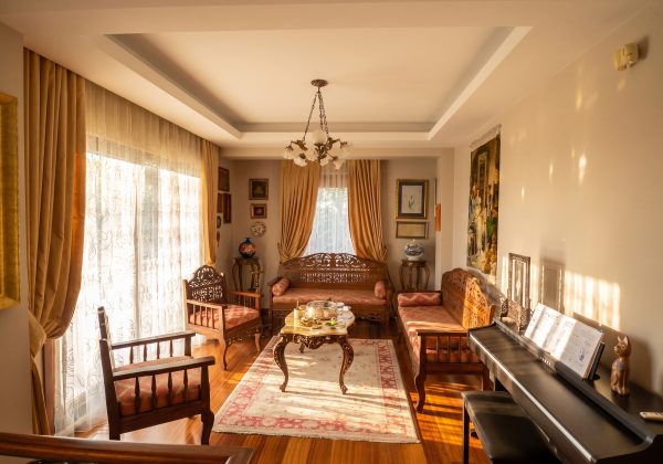 Kapanmaz Panoramik Manzaralı Tepe Konumda 1.000 m² Lüks Villa küçük görsel