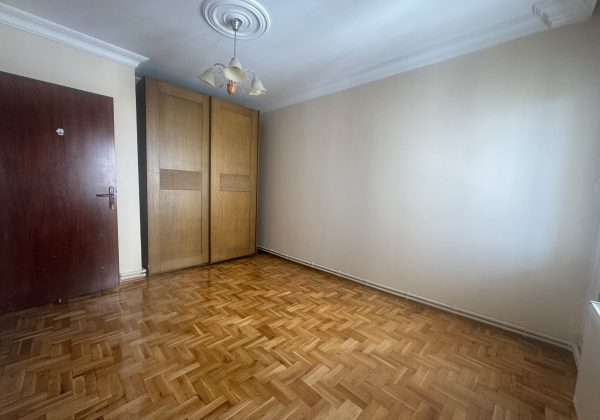 ATAŞEHIR UĞURKENT SITESI’NDE GOLF MANZARALI, TADILATLI ARA KAT 3+1 küçük görsel