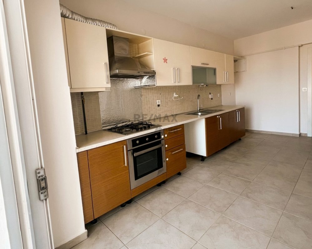 SÜMERPARK EVLERİNDE 2+1 150 MT2 GÜVENLİKLİ VE HAVUZLU GENİŞ DAİRE