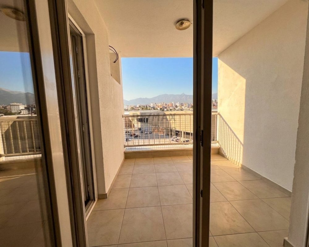 SÜMERPARK EVLERİNDE 2+1 150 MT2 GÜVENLİKLİ VE HAVUZLU GENİŞ DAİRE