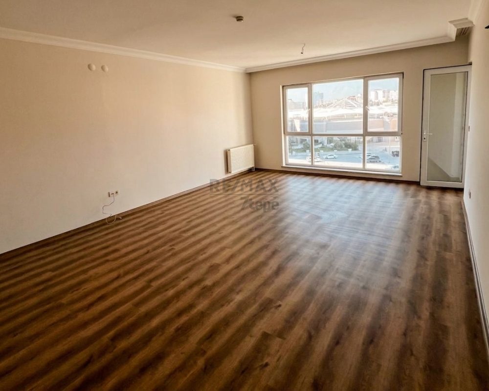SÜMERPARK EVLERİNDE 2+1 150 MT2 GÜVENLİKLİ VE HAVUZLU GENİŞ DAİRE