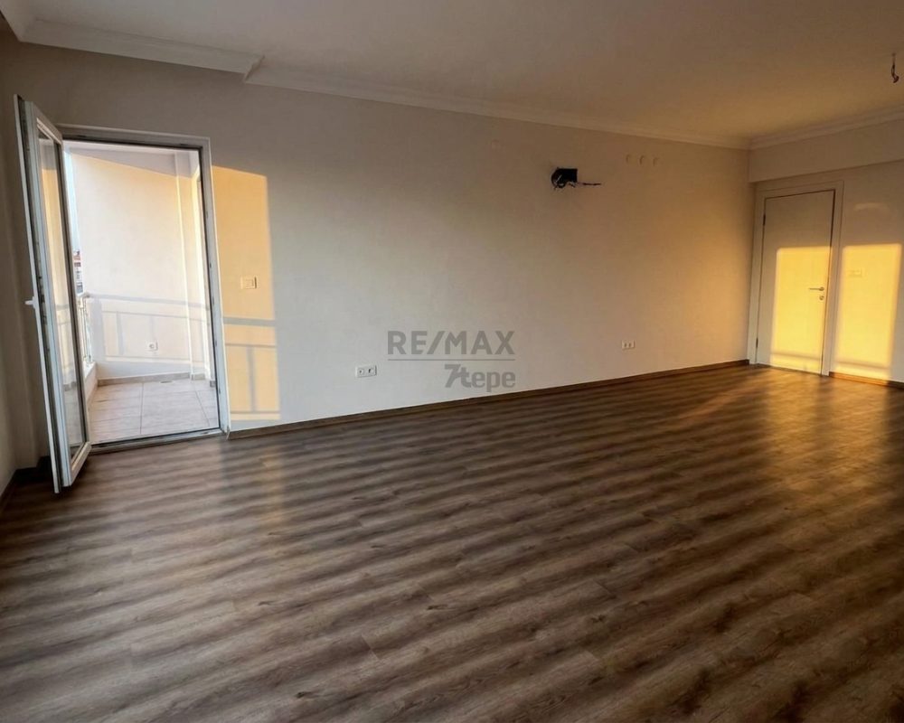 SÜMERPARK EVLERİNDE 2+1 150 MT2 GÜVENLİKLİ VE HAVUZLU GENİŞ DAİRE
