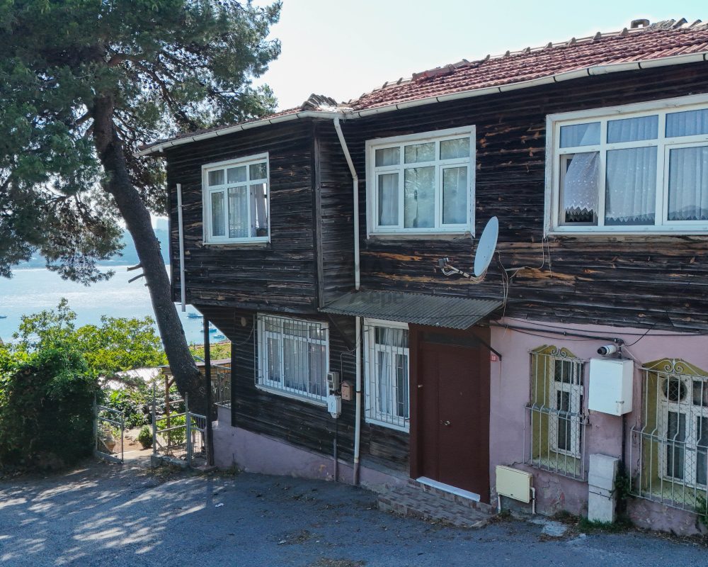 YALIKÖY'DE BOĞAZ MANZARALI MÜSTAKİL EV, KAÇMAZ FIRSAT