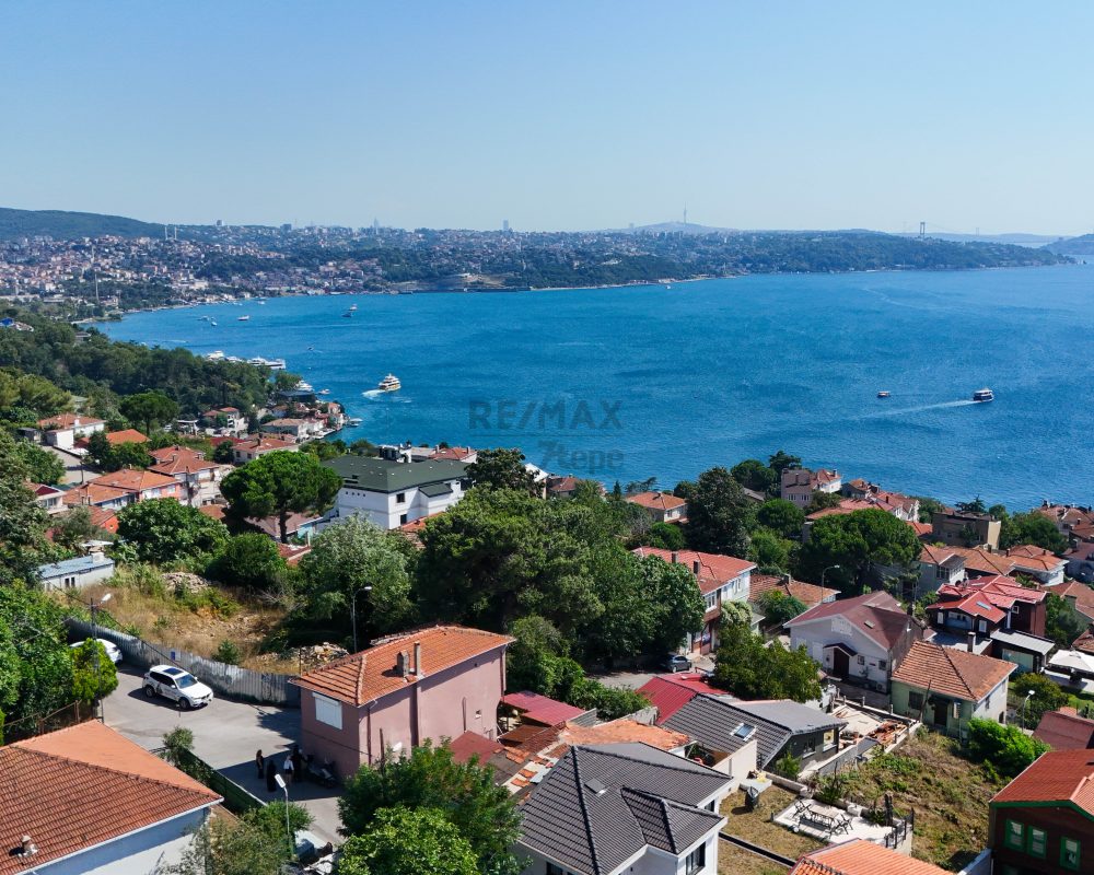 YALIKÖY'DE BOĞAZ MANZARALI MÜSTAKİL EV, KAÇMAZ FIRSAT