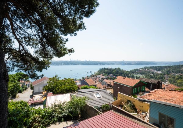 YALIKÖY'DE BOĞAZ MANZARALI MÜSTAKİL EV, KAÇMAZ FIRSAT küçük görsel